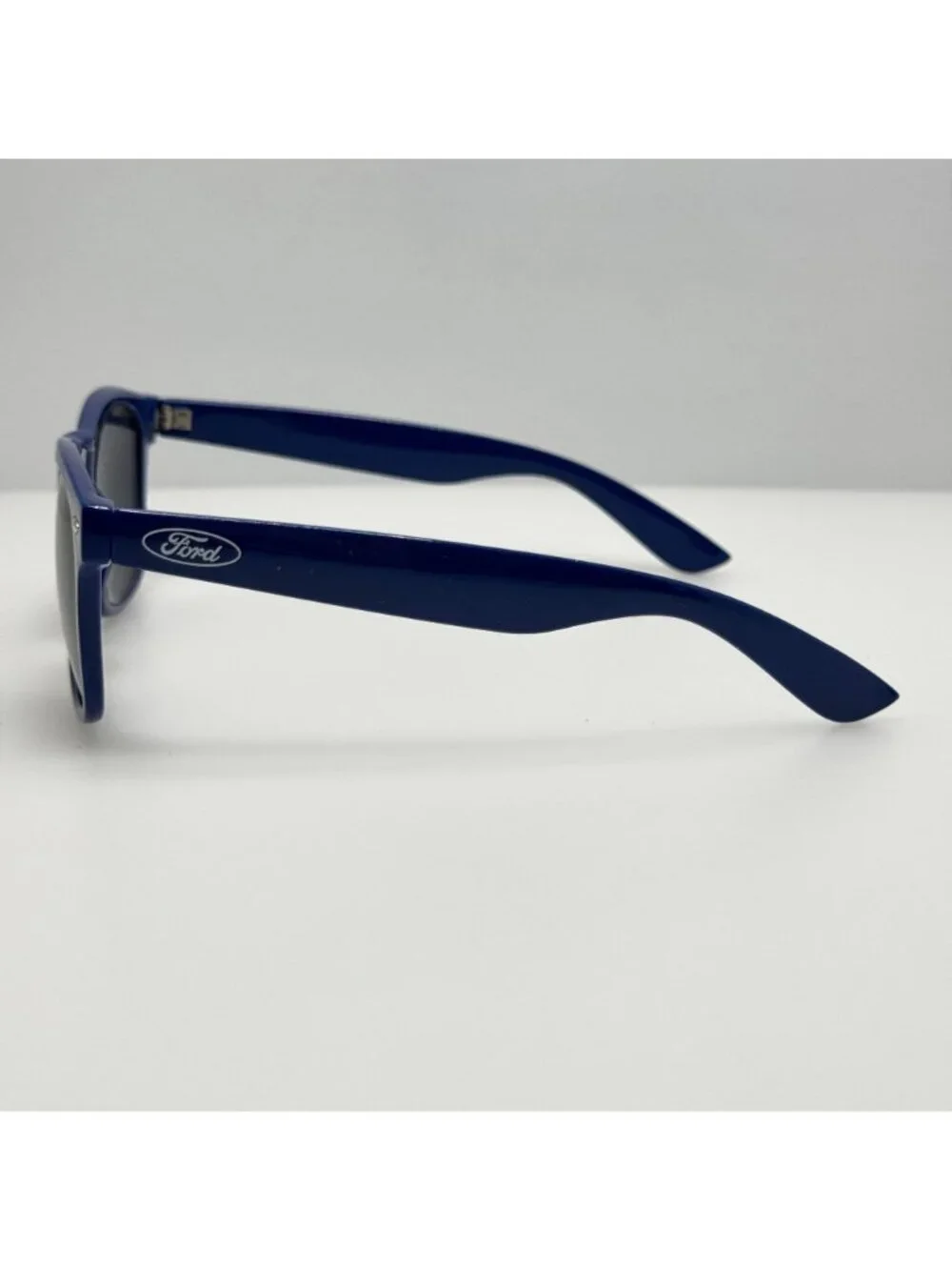 Unbranded are lenses